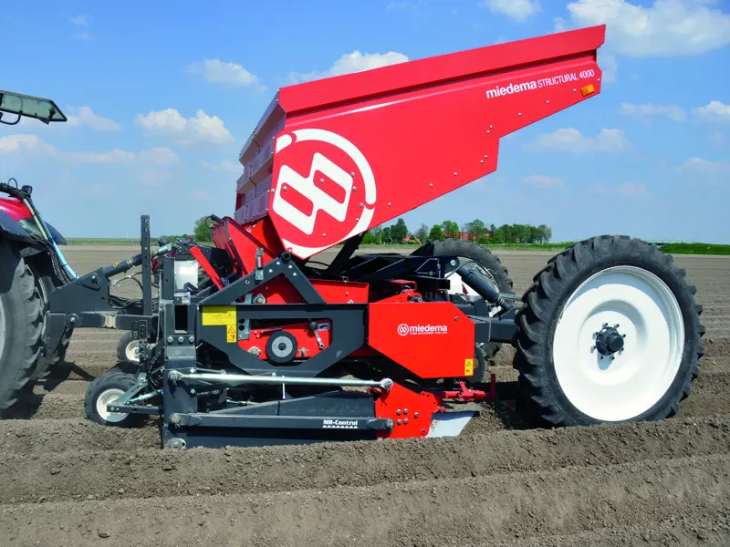 Mounted or trailed 4-row belt planter