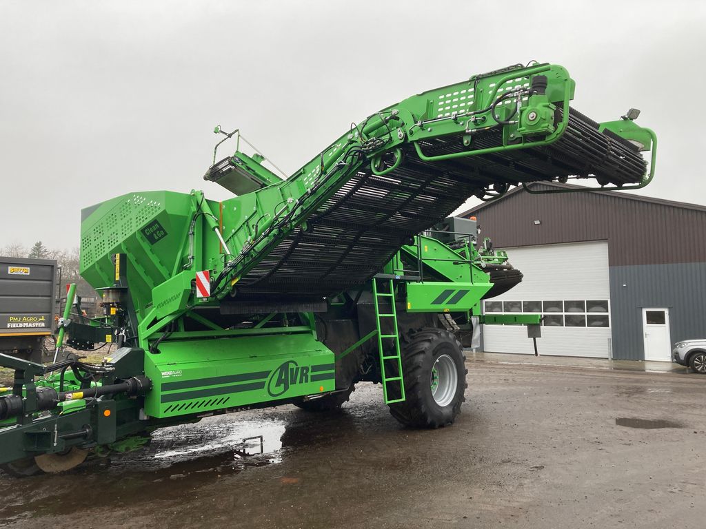 AVR Spirit 9200i WHEEL DRIVE (2025) (Z-46)