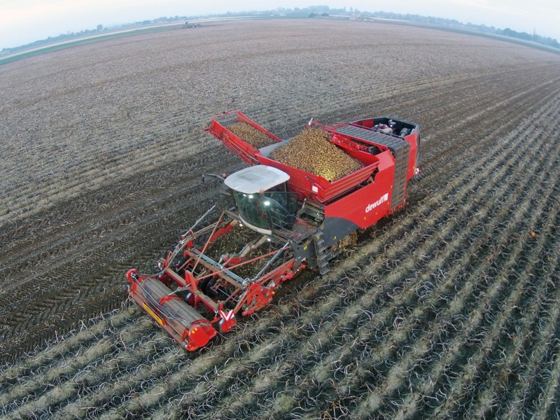Seiving Rifler Self-propelled, 4-row sieving harvester for 4 x 90 cm