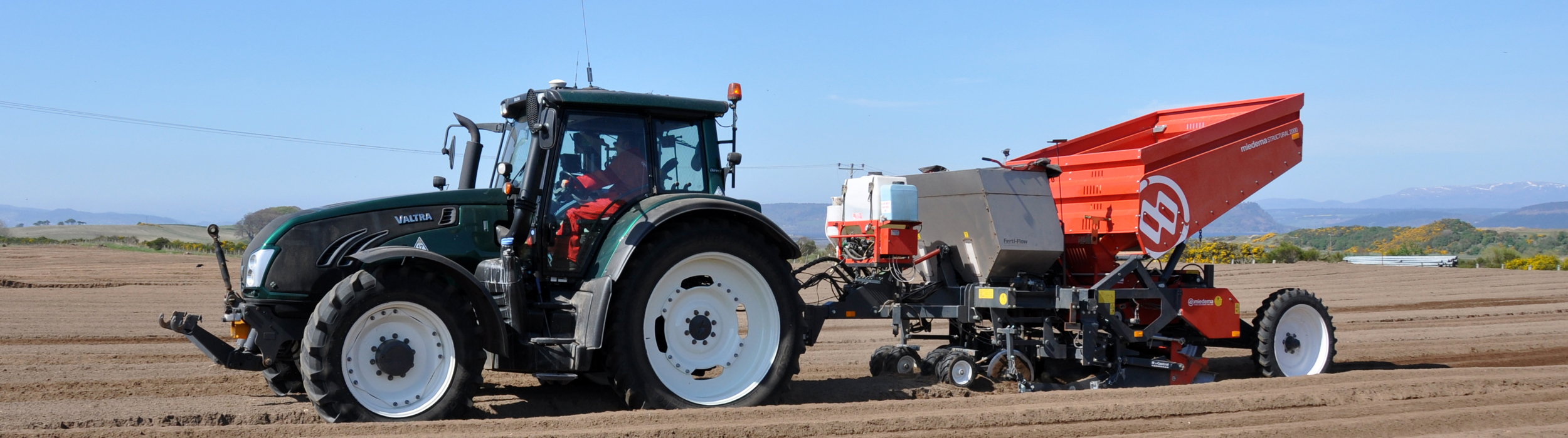 Mounted or trailed 2-row belt planter
