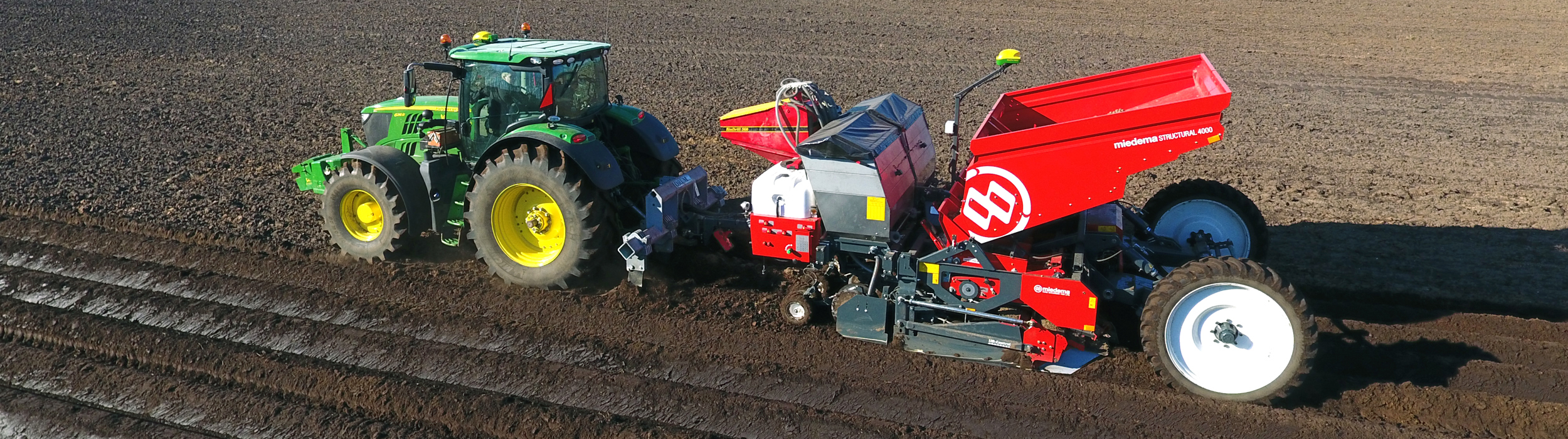 Mounted or trailed 4-row belt planter