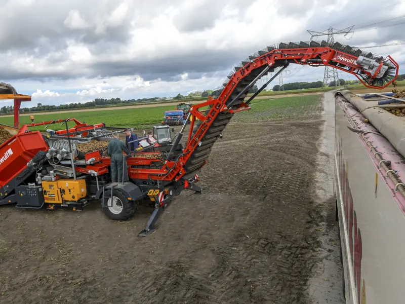 Field Loader 240 - rechts
