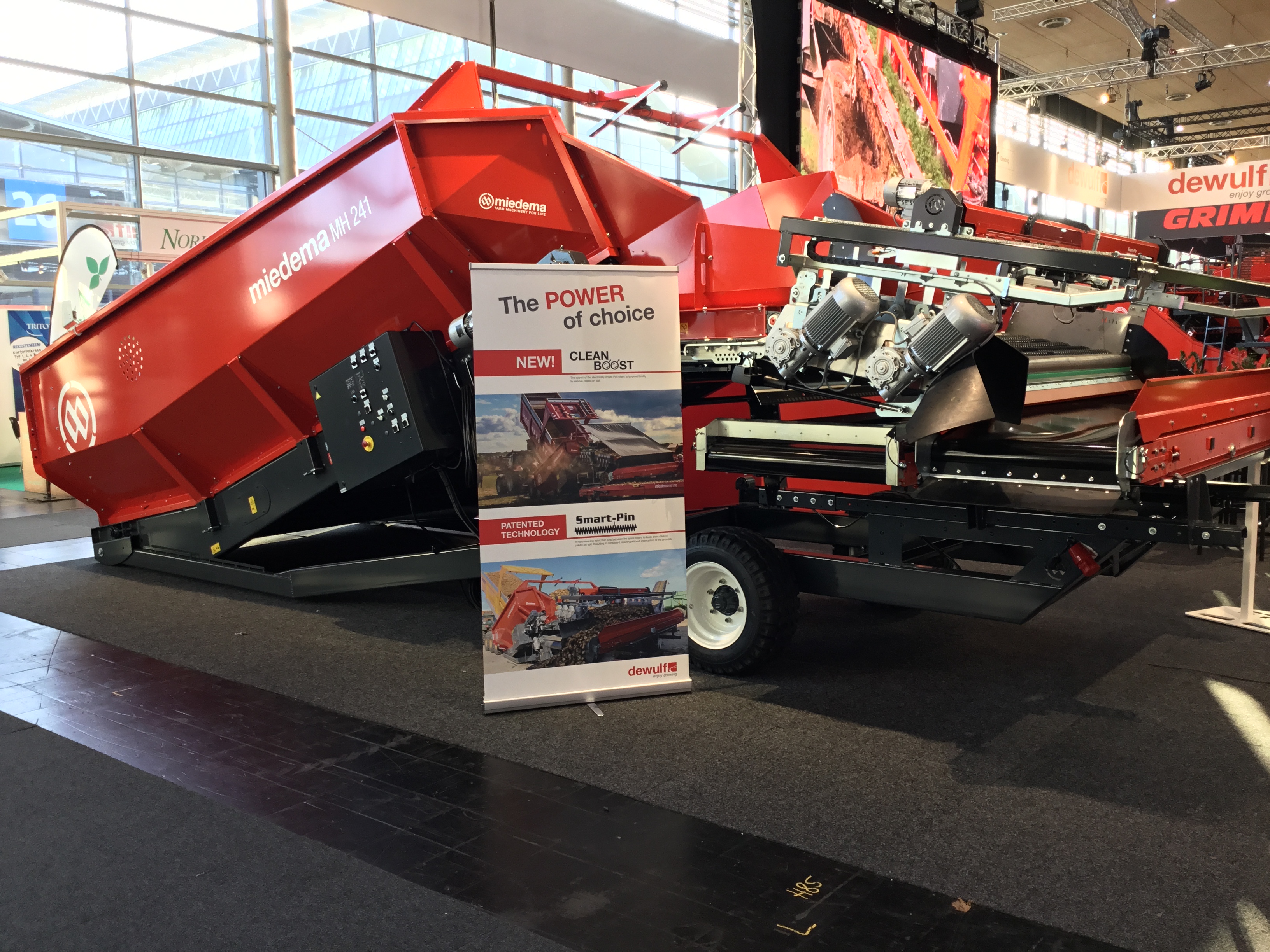 Agritechnica 19 - Dewulf 4