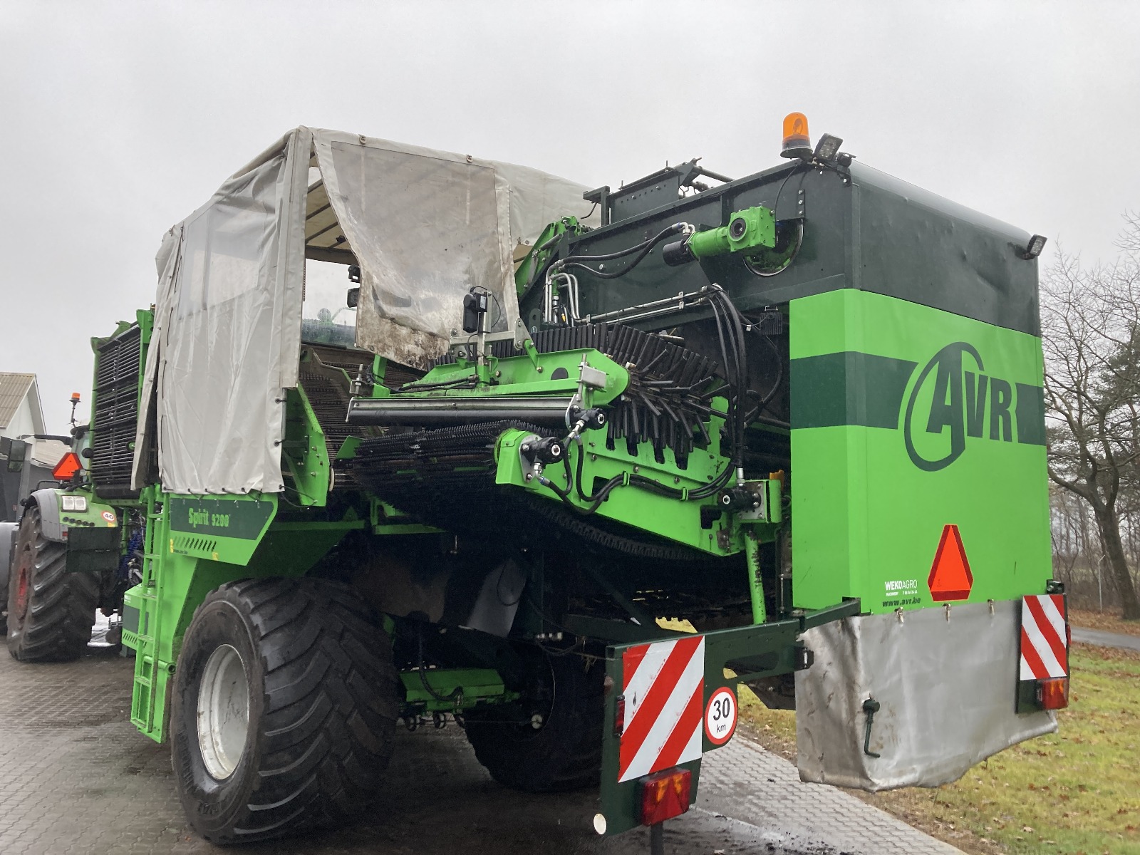 AVR Spirit 9200 WHEEL DRIVE (2022) (Z-44)