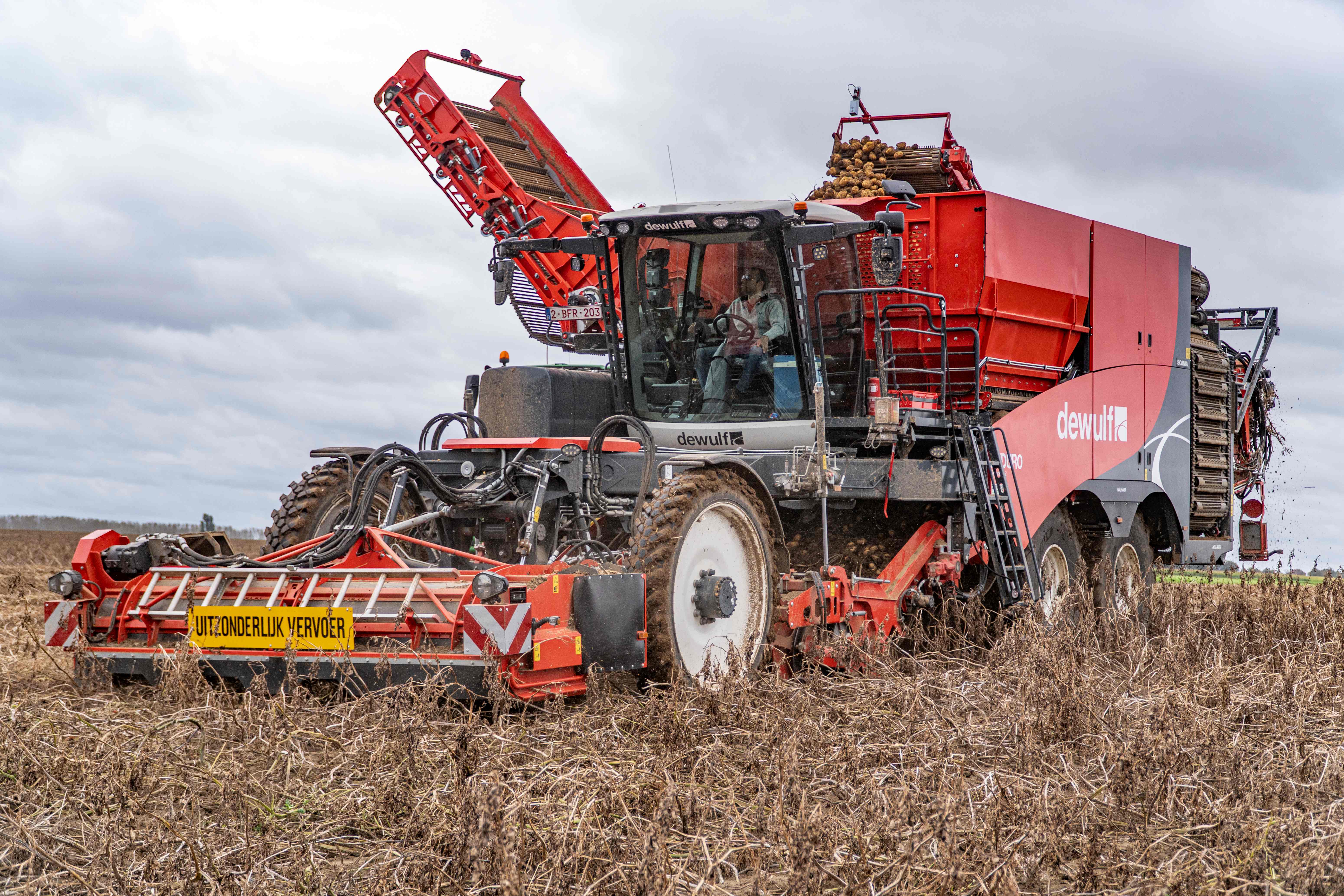 Dewulf präsentiert sein gesamtes Produktangebot auf der Agritechnica: von Legen über Ernten bis zur Lagerung 
