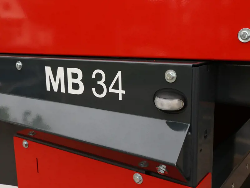 MB 34 - naam op zijkant