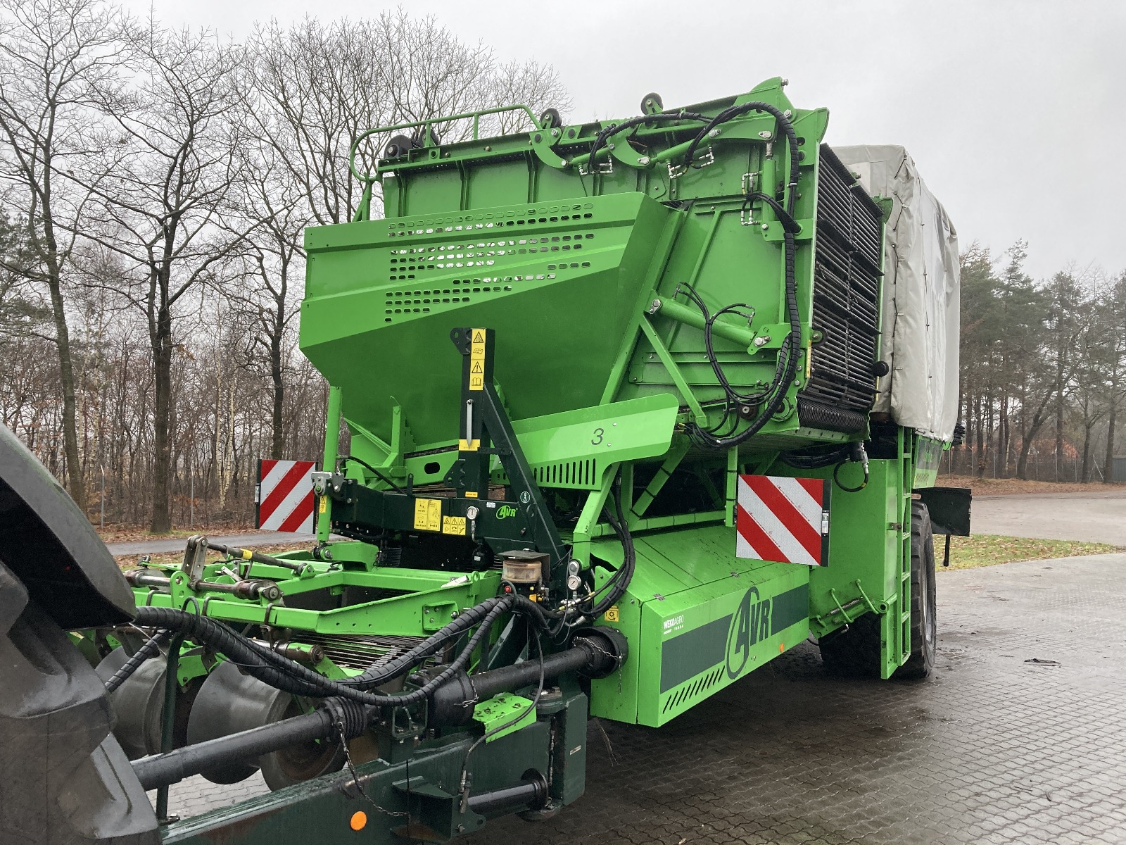 AVR Spirit 9200 WHEEL DRIVE (2022) (Z-44)