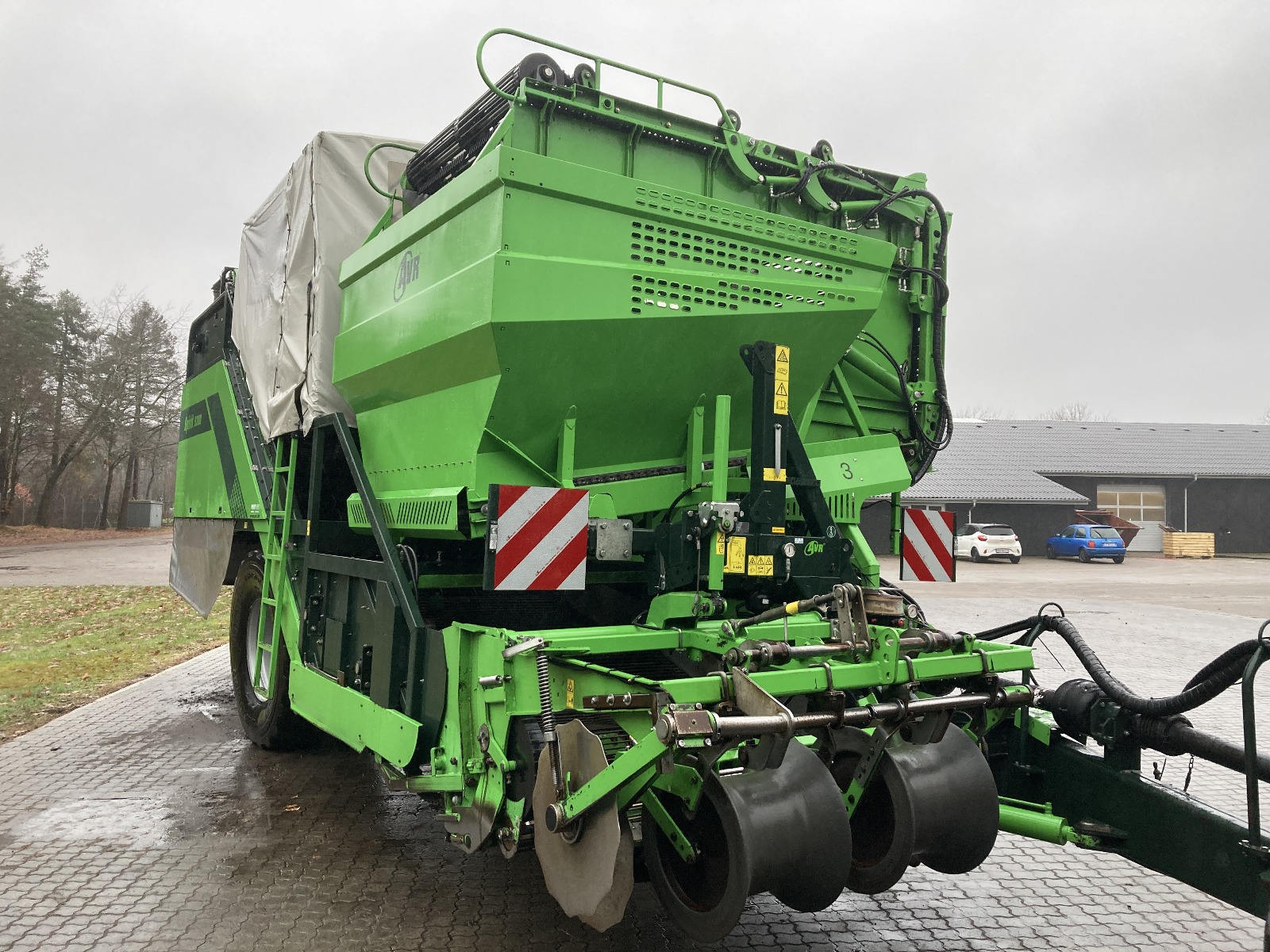 AVR Spirit 9200 WHEEL DRIVE (2022) (Z-44)