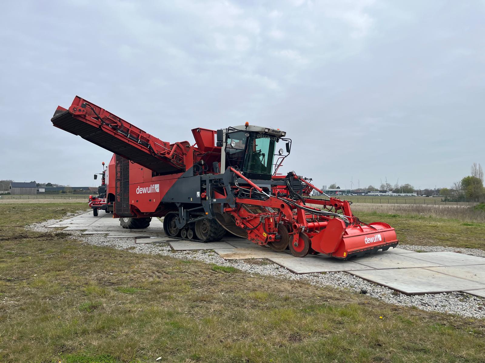 Kwatro (2010) (Z-47)