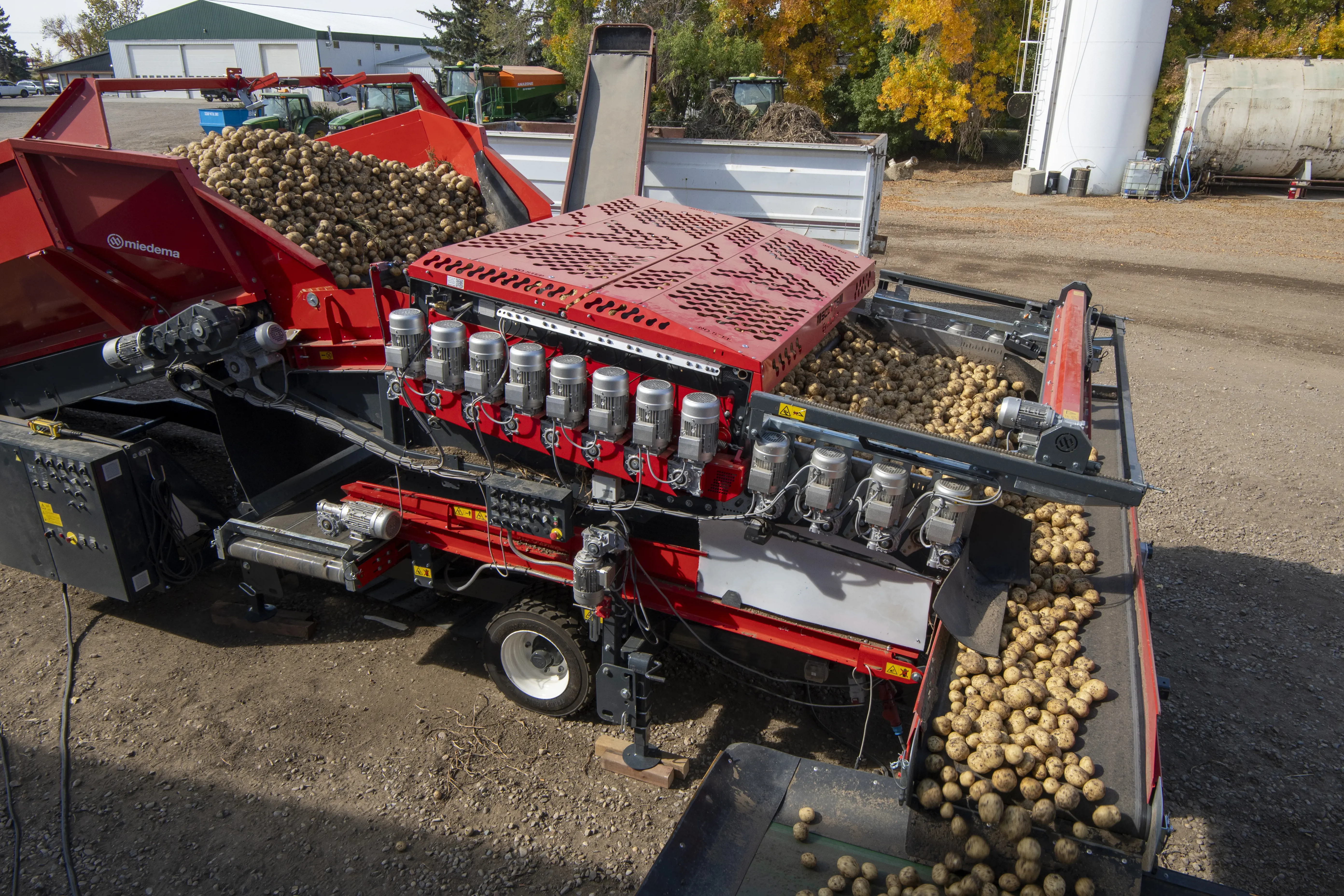 O werkt dat zo: Scotts-reinigingsunit op de stortbak